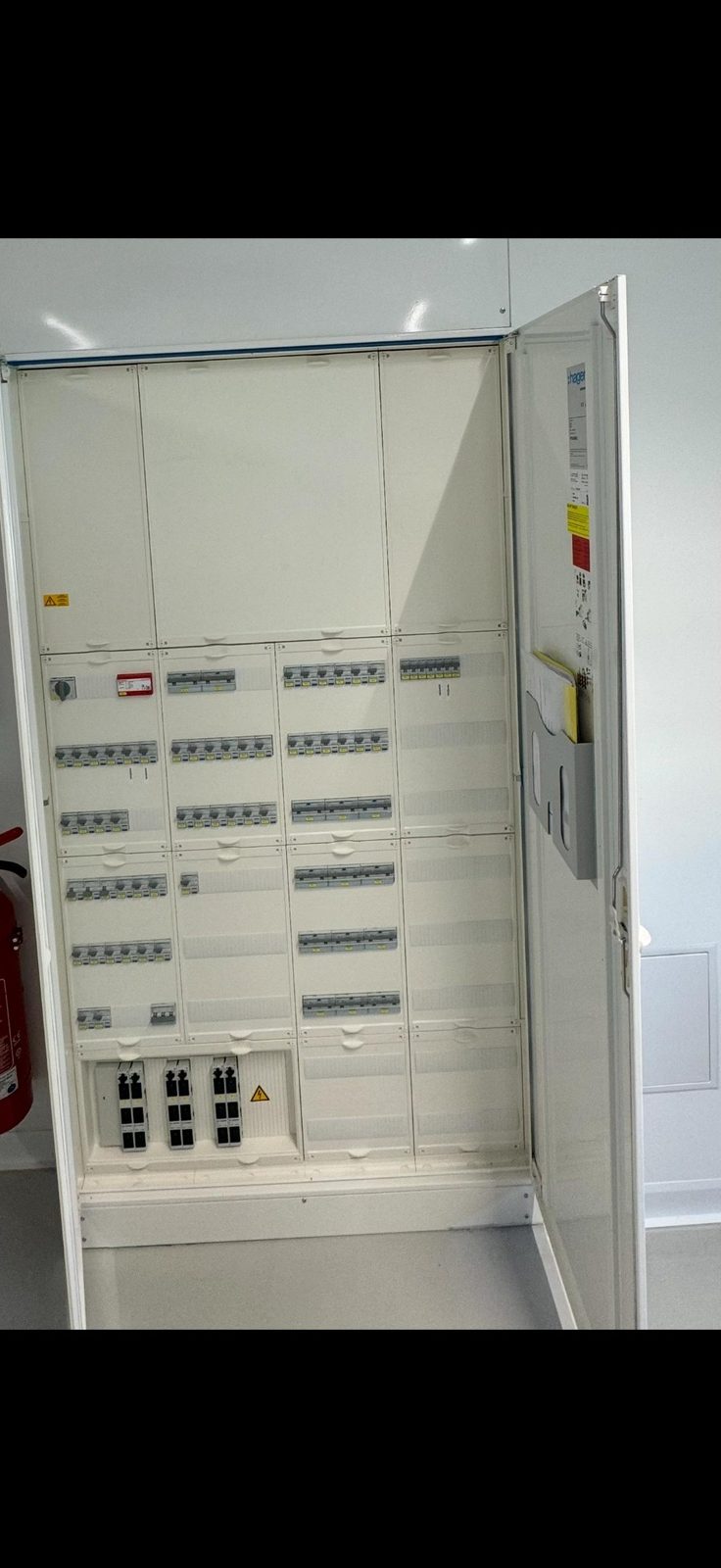 Hauptverteilung – echte Arbeit von HD Elektroworld